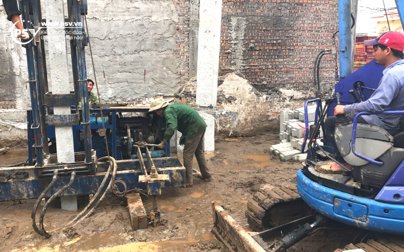 PSV tiến hành ép cọc thi công xây dựng nhà phố tại Hải Dương