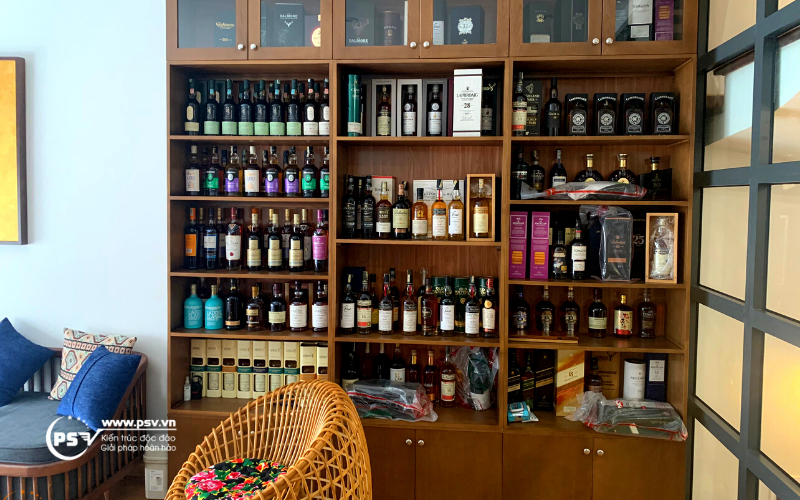Kệ rượu tại biệt thự Nguyệt Quế do PSV thiết kế